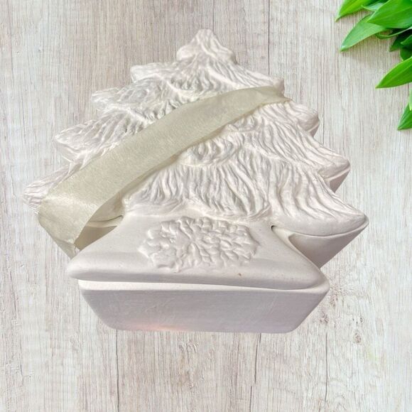 Ceramic Bisque Christmas Tree Trinket Box Ready to Paint - Picture 2 of 8